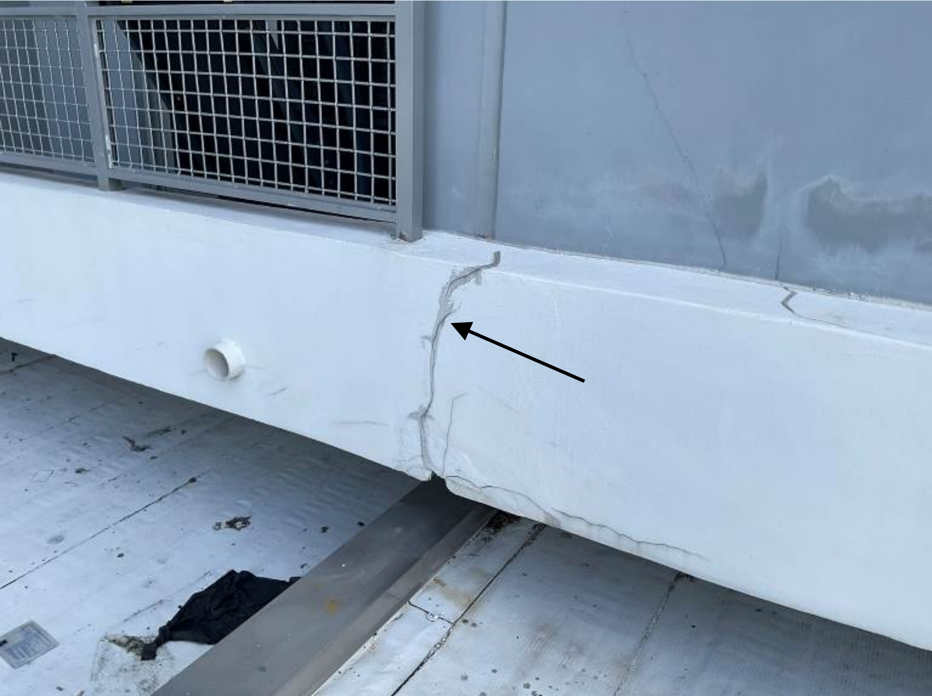 System cracking at the building expansion joint